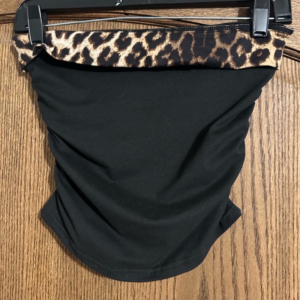SHEIN Black Tube Top with Leopard Accent